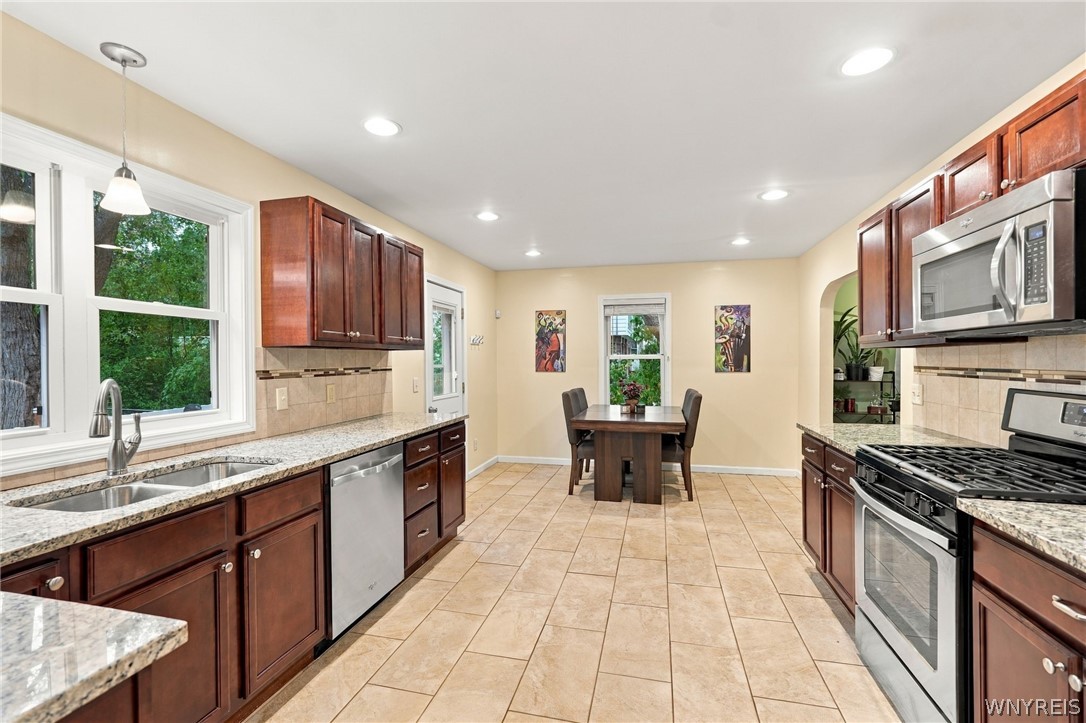 9521 Greiner Road Clarence, NY 14031 - Photo 7 of 35 Gallery Image 7