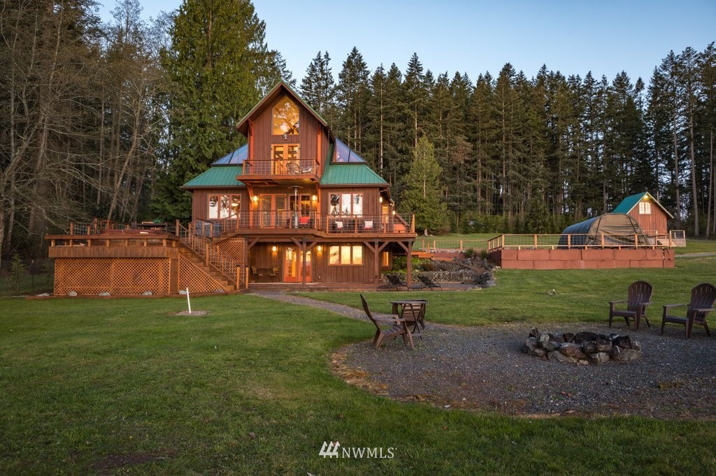 4884 Jones Road Oak Harbor, WA 98277 - Photo 1 of 40 Gallery Image 1