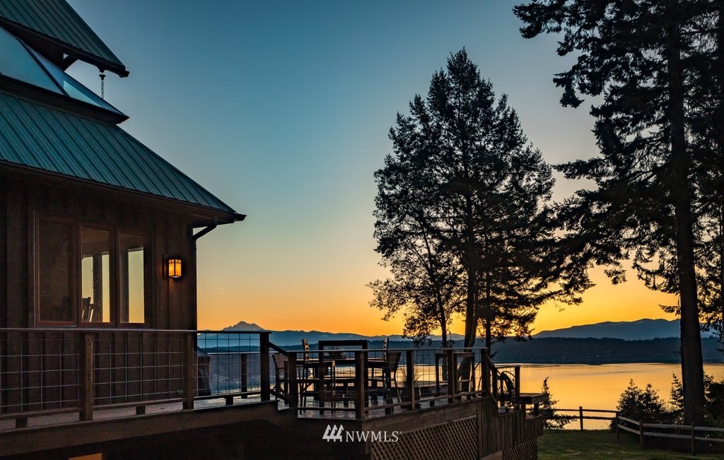 4884 Jones Road Oak Harbor, WA 98277 - Photo 6 of 40 Gallery Image 6
