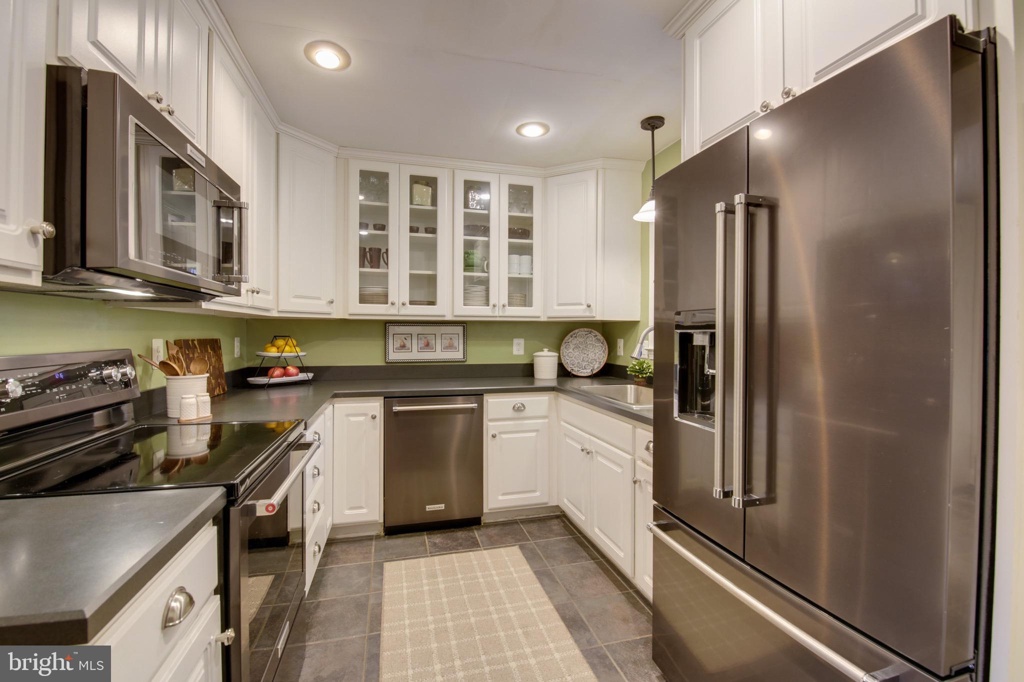 524 Piccadilly Road Baltimore, MD 21204 - Photo 4 of 36 Gallery Image 4