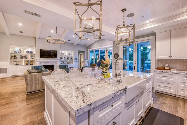 $7,795,000 | 712 K Thanga Drive, Corona del Mar, CA 92625