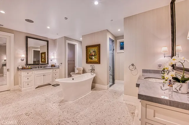 $7,795,000 | 712 K Thanga Drive, Corona del Mar, CA 92625