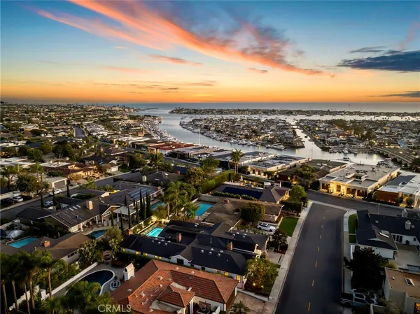$7,559,000 | 712 K Thanga Drive, Corona del Mar, CA 92625
