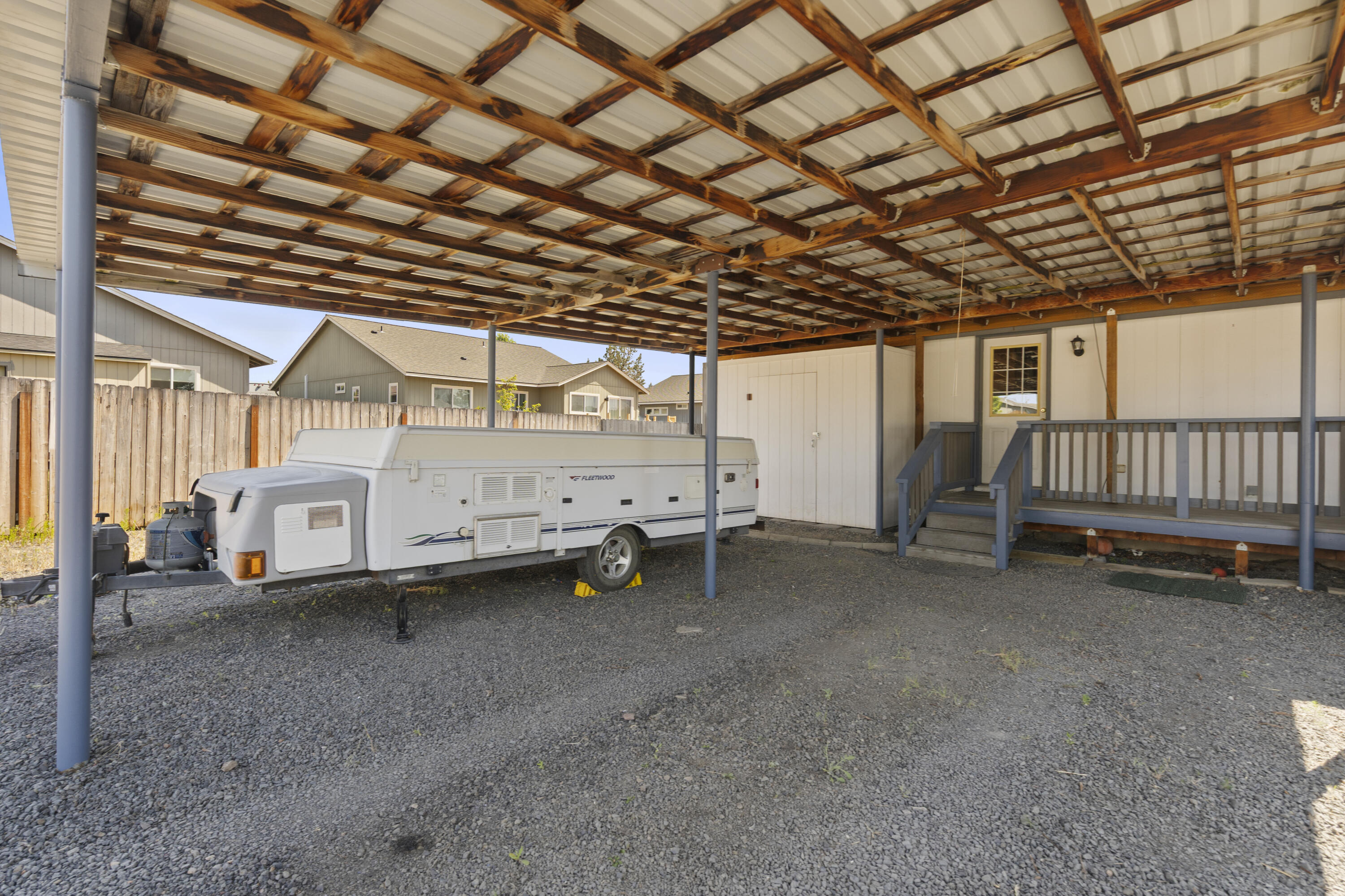 605 Southeast Kinkade Road Madras, OR 97741 - Photo 26 of 44 Carport
