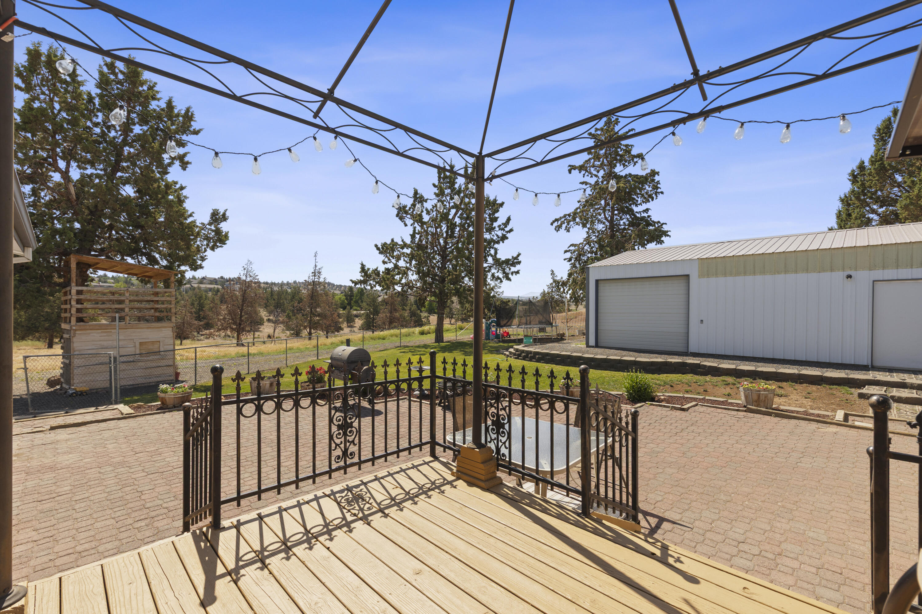605 Southeast Kinkade Road Madras, OR 97741 - Photo 27 of 44 Back Deck to Patio