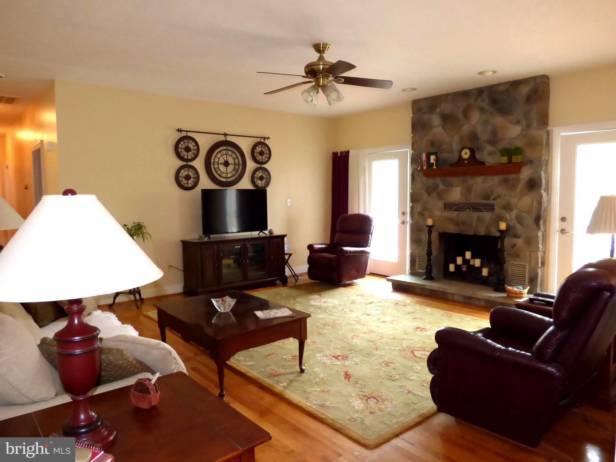 3330 Oranda Road Strasburg, VA 22657 - Photo 15 of 43 Spacious Family Room just off kitchen