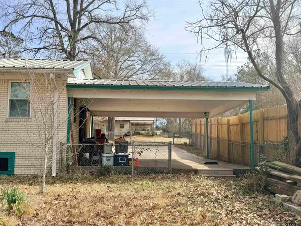 $235,000 | 220 County Road 184, Carthage, TX 75633
