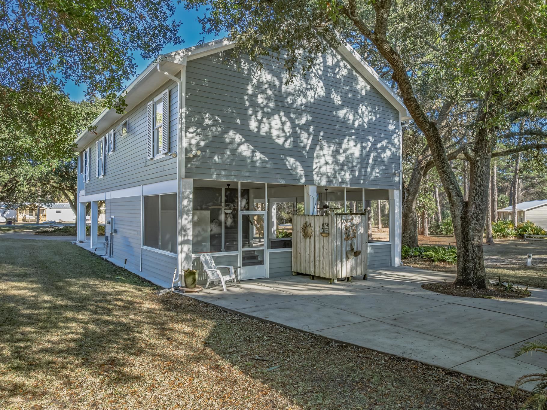 140 Craig Street Carrabelle, FL 32322 - Photo 2 of 63