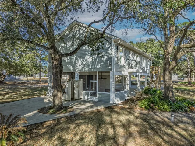 $634,999 | 140 Craig Street, Carrabelle, FL 32322