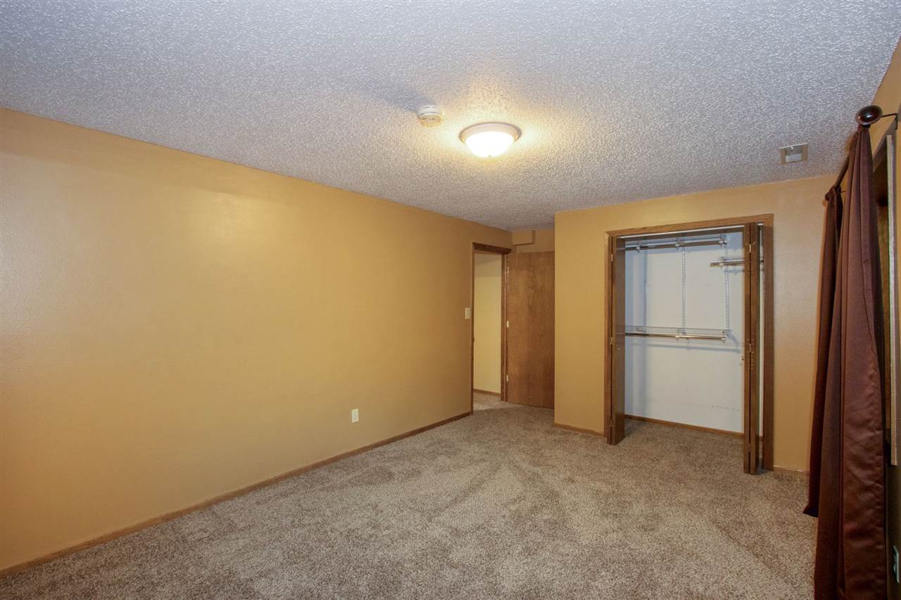1935 Holiday Road Coralville, IA 52241 - Photo 25 of 31 Gallery Image 25