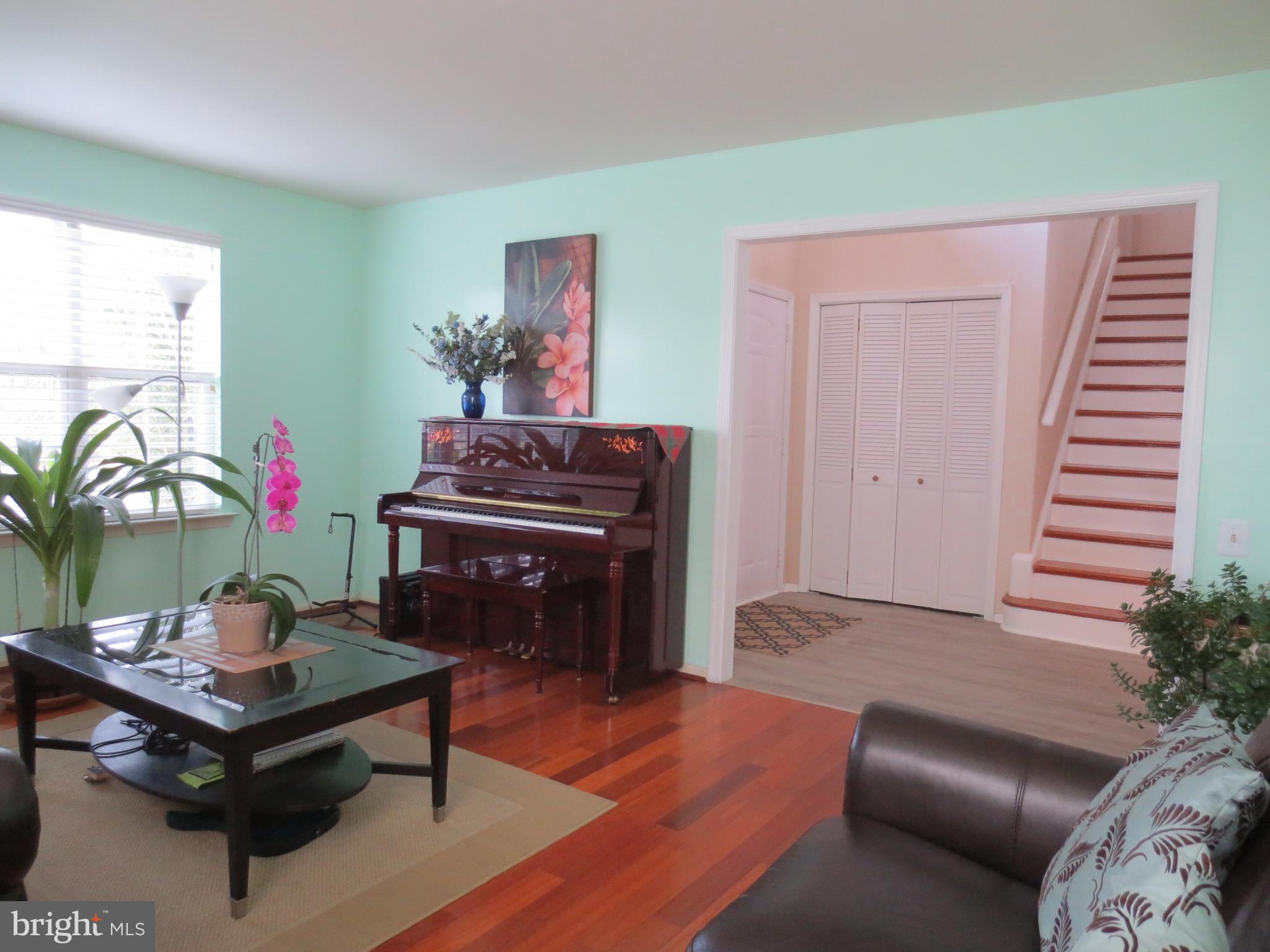 407 Croyden Road Cheltenham, PA 19012 - Photo 5 of 32