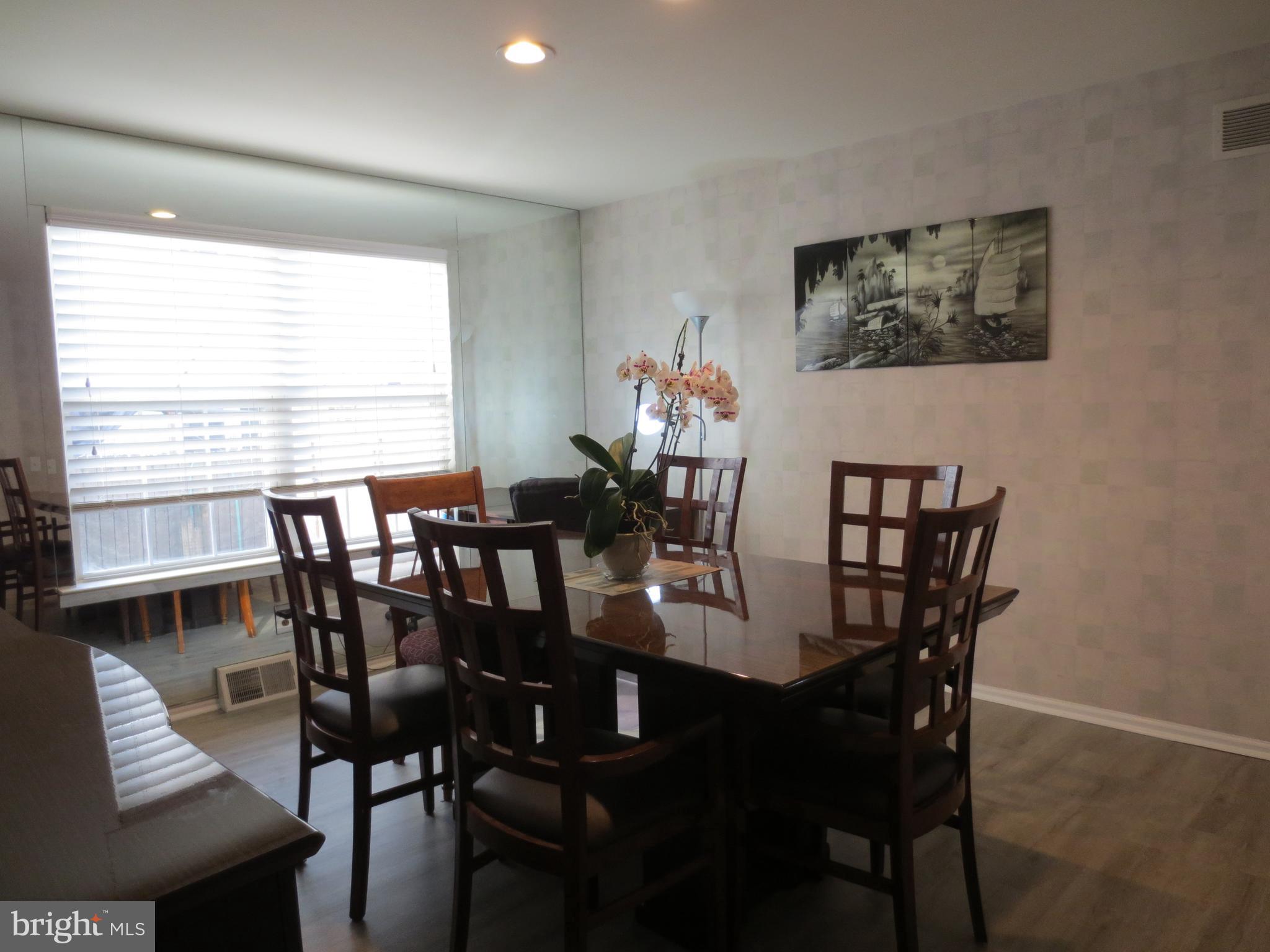 407 Croyden Road Cheltenham, PA 19012 - Photo 8 of 32