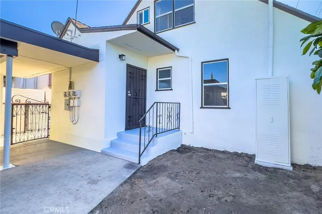$889,000 | 3927 Broadway Avenue, Huntington Park, CA 90255