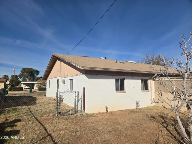 $1,350 | 302 3rd Street, Huachuca City, AZ 85616