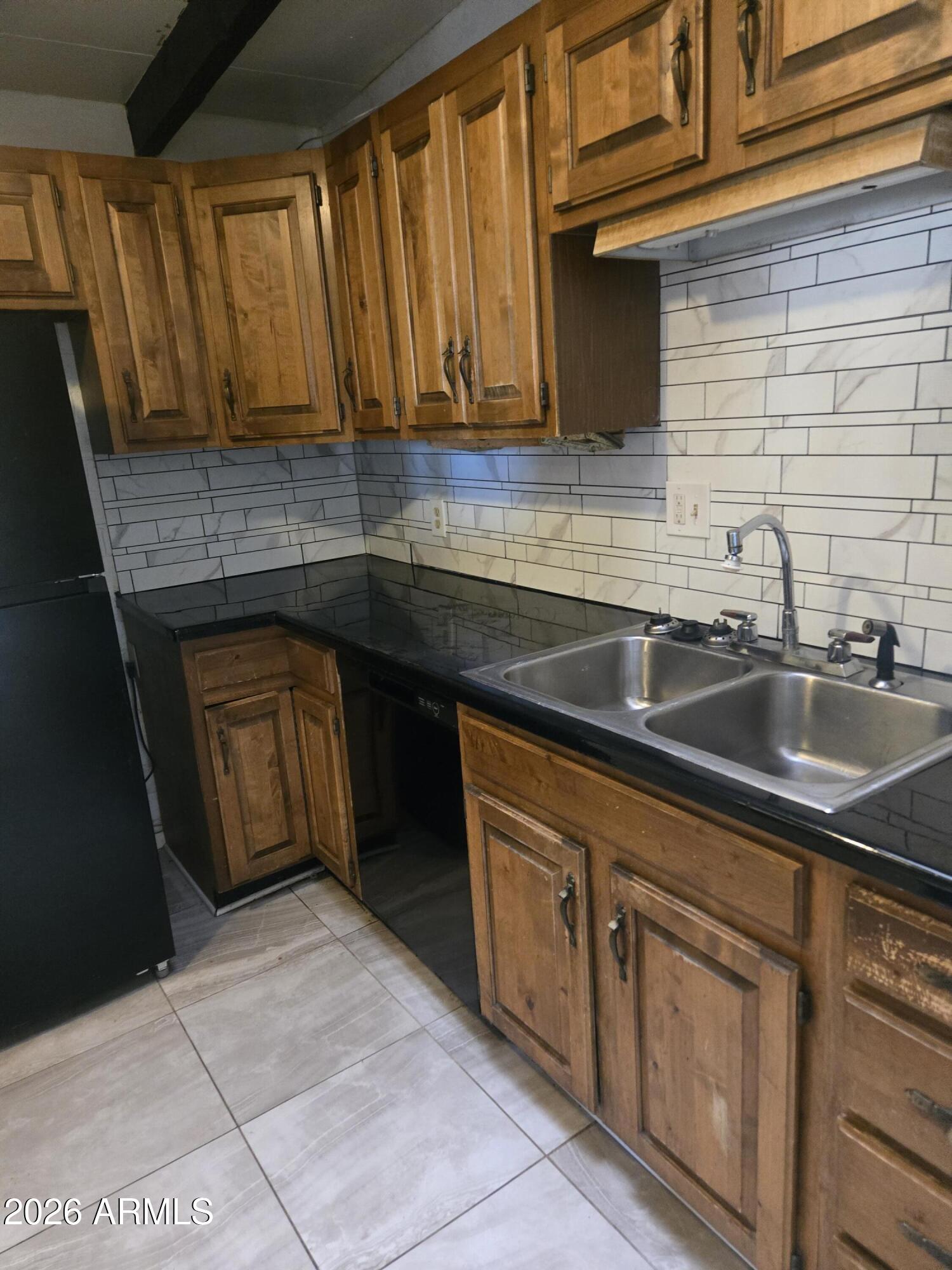 302 3rd Street Huachuca City, AZ 85616 - Photo 5 of 28 20260121_095827