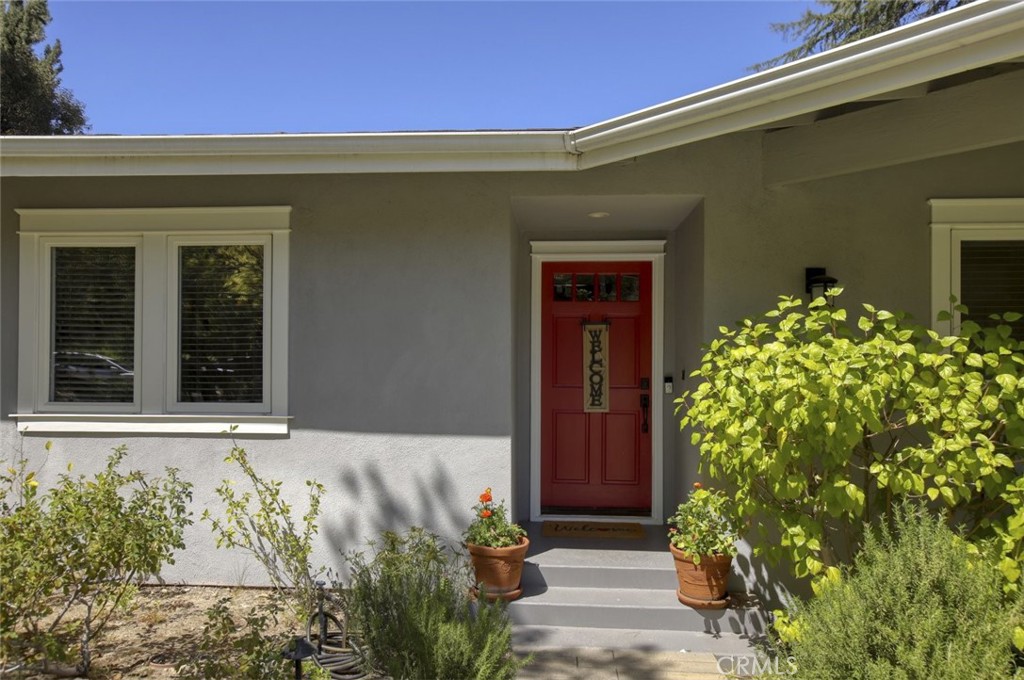 7235 Estepa Drive Tujunga, CA 91042 - Photo 4 of 74