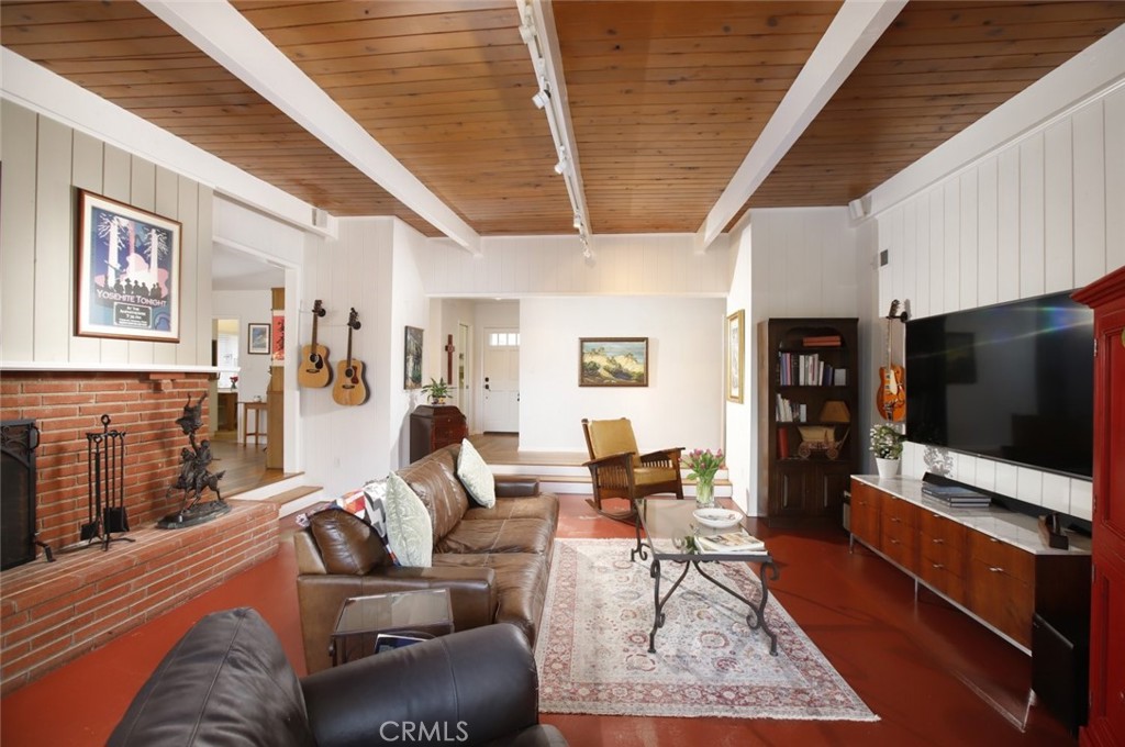 7235 Estepa Drive Tujunga, CA 91042 - Photo 5 of 74