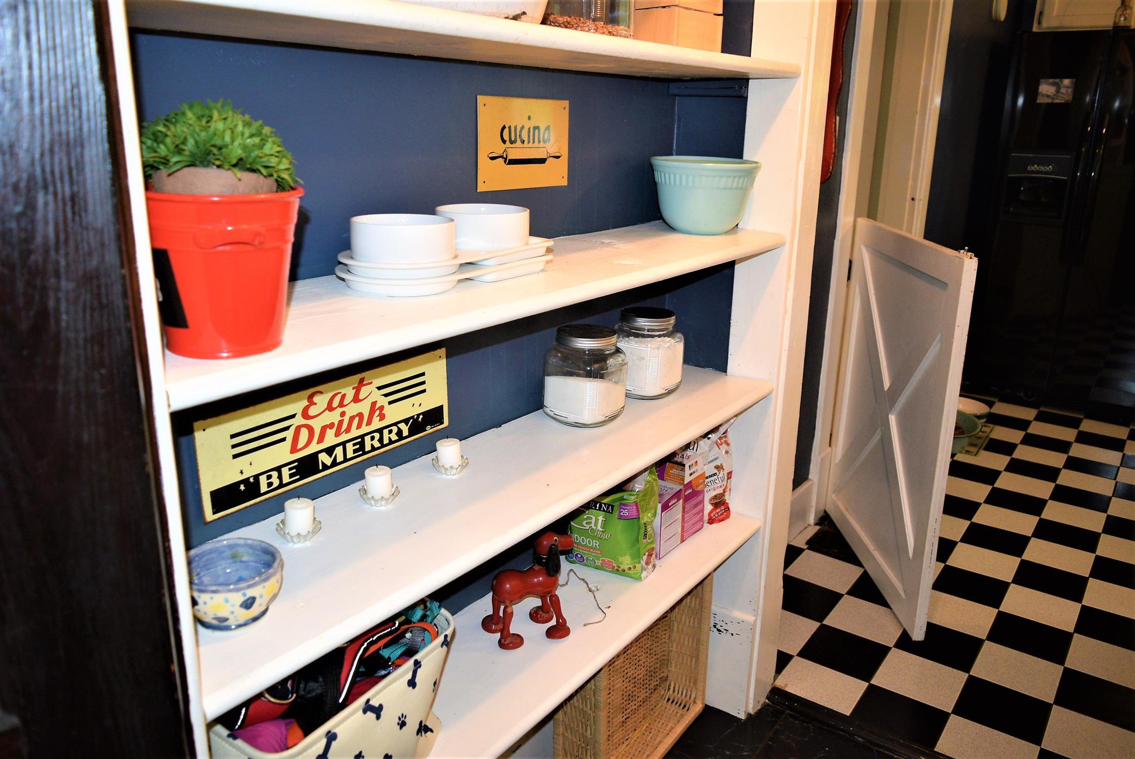 425 Spring Street Guthrie, KY 42234 - Photo 15 of 30 a room with stainless steel appliances and cabinets