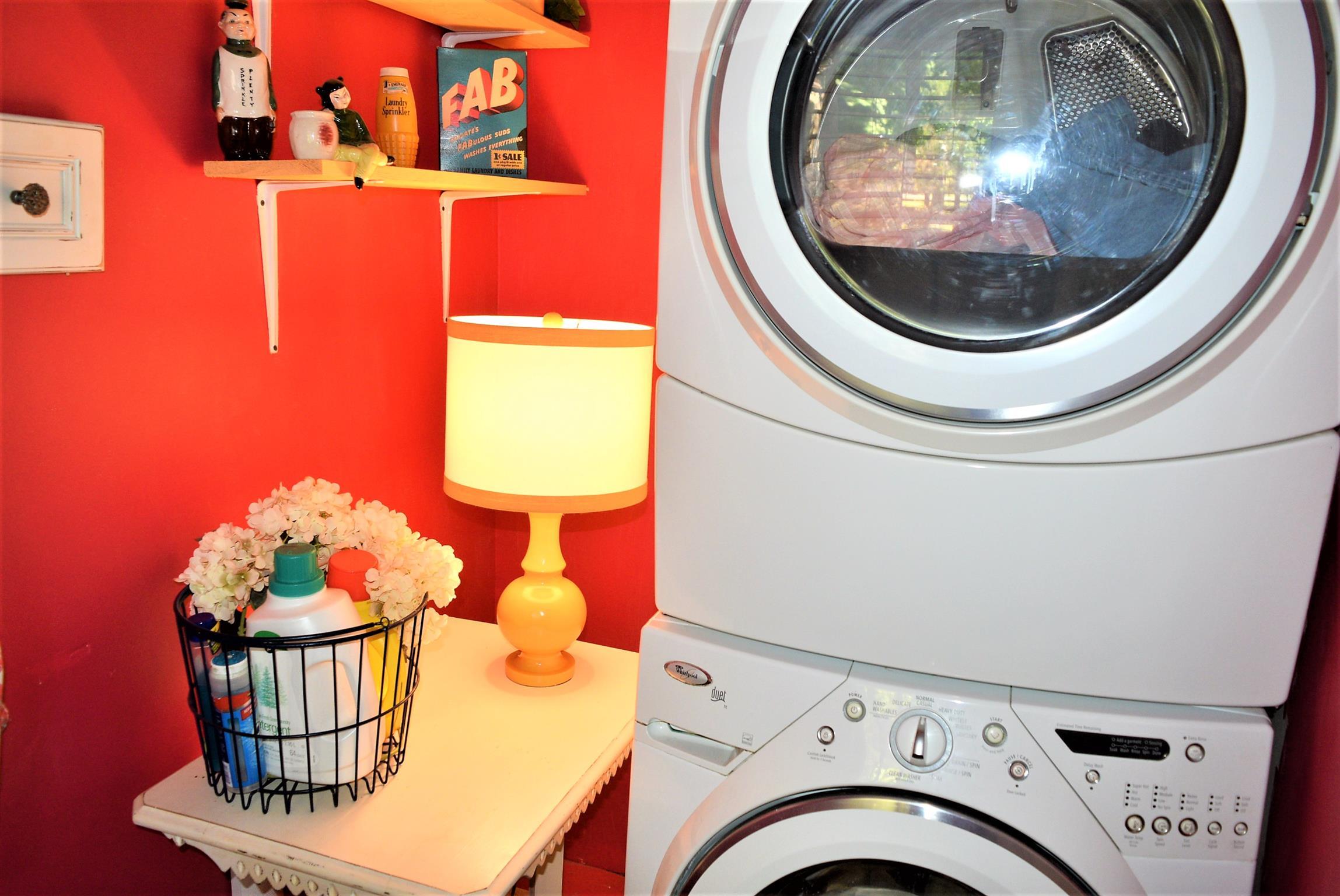 425 Spring Street Guthrie, KY 42234 - Photo 19 of 30 a utility room with dryer and washer