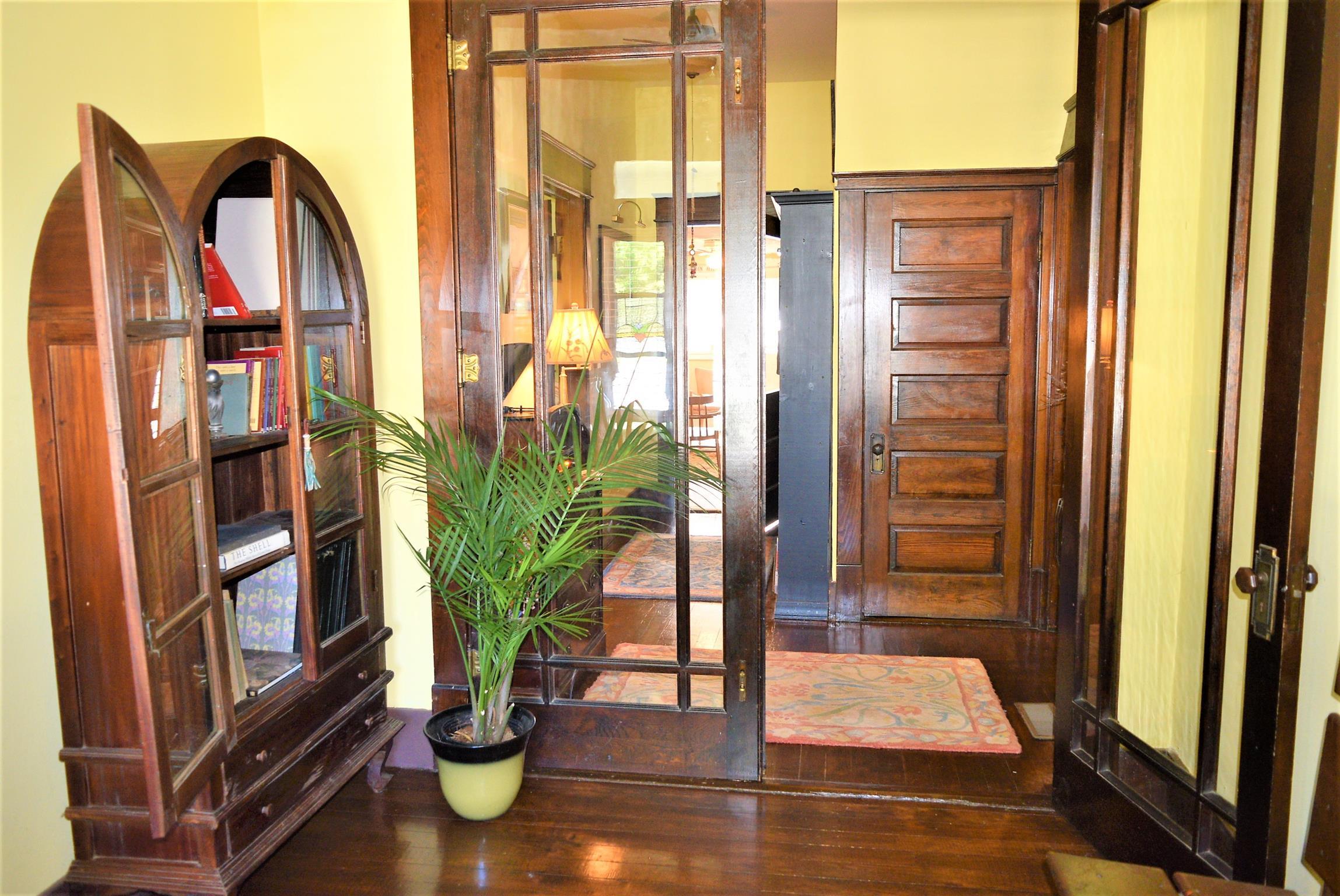 425 Spring Street Guthrie, KY 42234 - Photo 5 of 30 a view of a living room with furniture and a potted plant