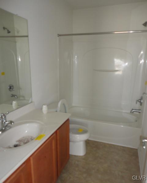 8703 Pathfinder Road Breinigsville, PA 18031 - Photo 4 of 23 Gallery Image 4