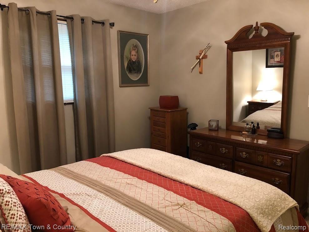 4476 North Linden Road Flint, MI 48504 - Photo 22 of 52