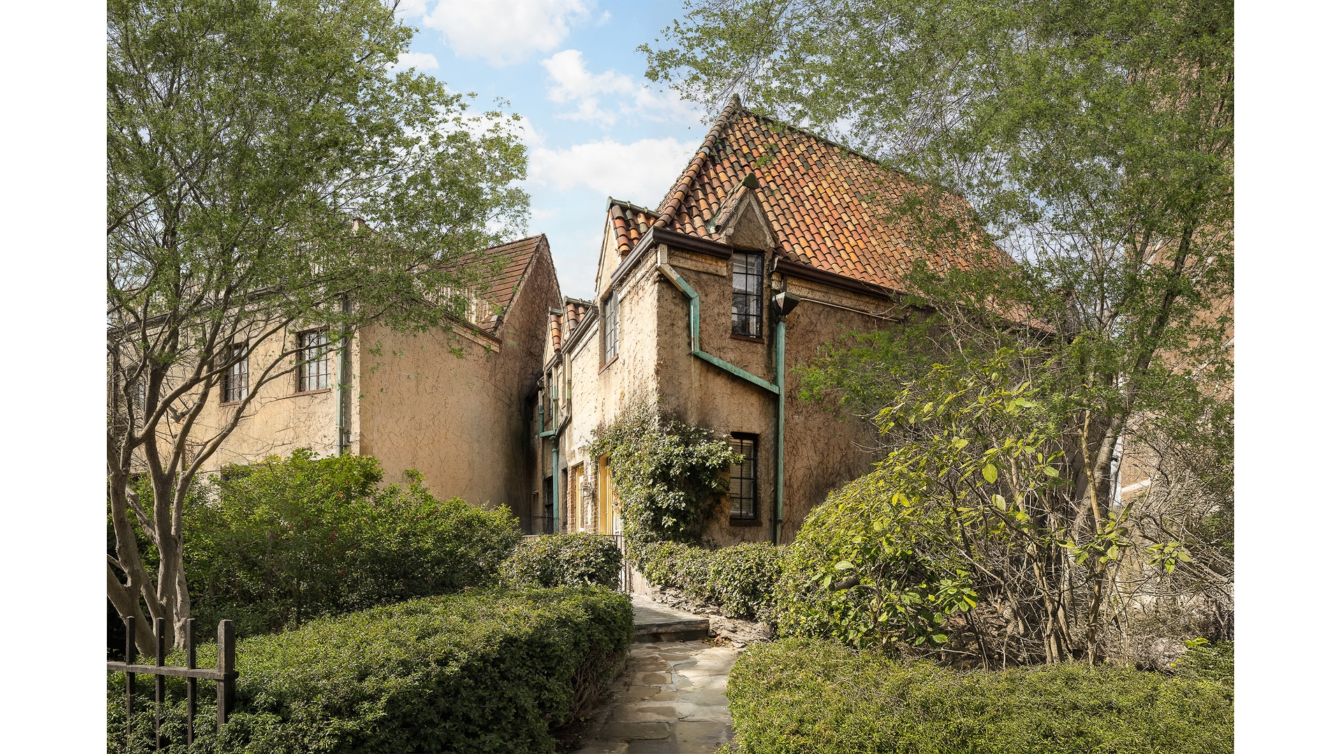 2501 Palisade Avenue, Unit H2 Bronx, NY 10463 - Photo 3 of 26