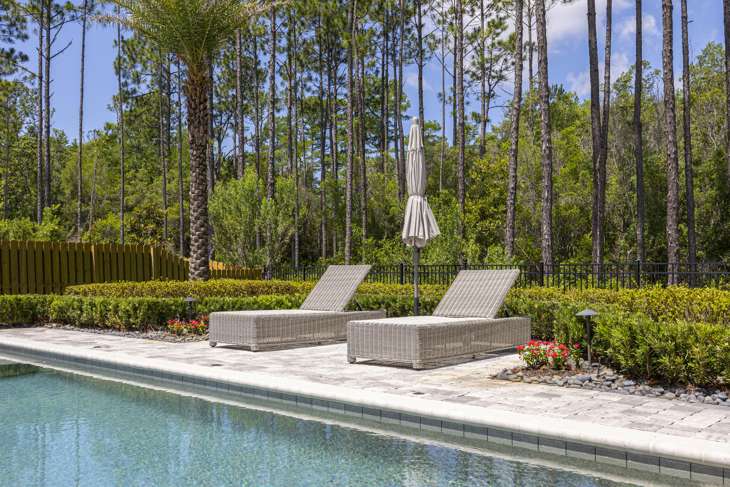 236 Revana Way Freeport, FL 32439 - Photo 56 of 96 Sun Deck