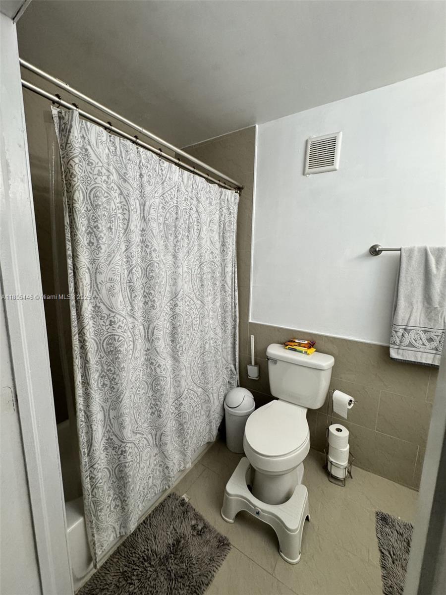 7005 Northwest 173rd Drive, Unit 1702 Hialeah, FL 33015 - Photo 19 of 26 Master Bathroom