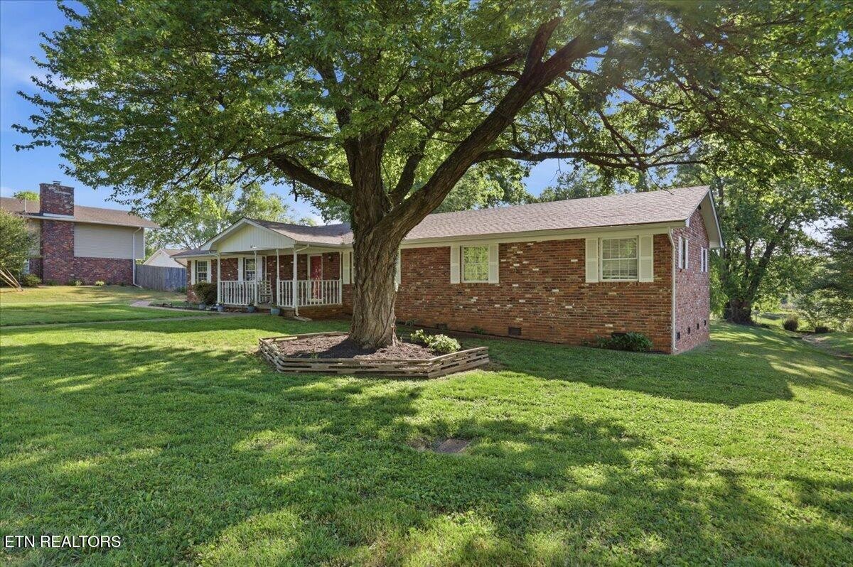 816 Kevin Road Knoxville, TN 37923 - Photo 2 of 26 Gallery Image 2