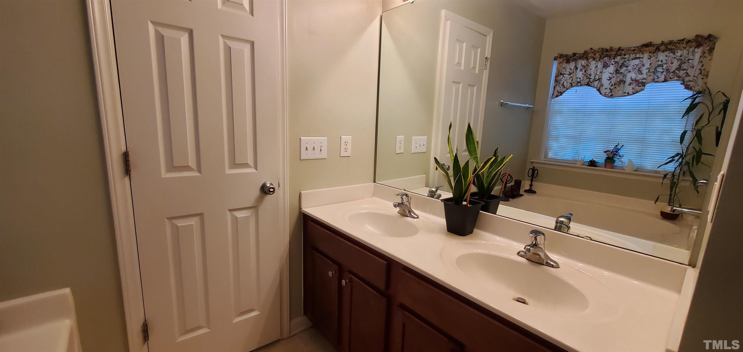 1404 Cricket Ridge Drive Raleigh, NC 27610 - Photo 16 of 21 Gallery Image 16
