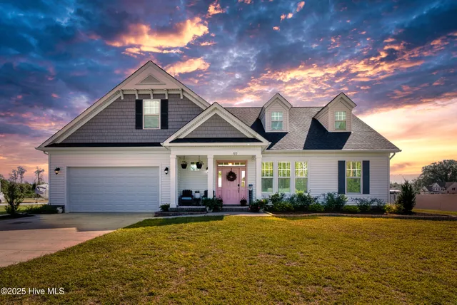 $799,900 | 102 Evelyne Drive, Moyock, NC 27958