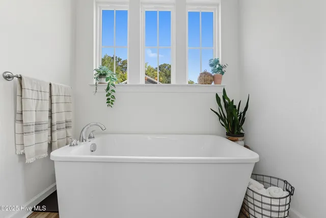 $799,900 | 102 Evelyne Drive, Moyock, NC 27958