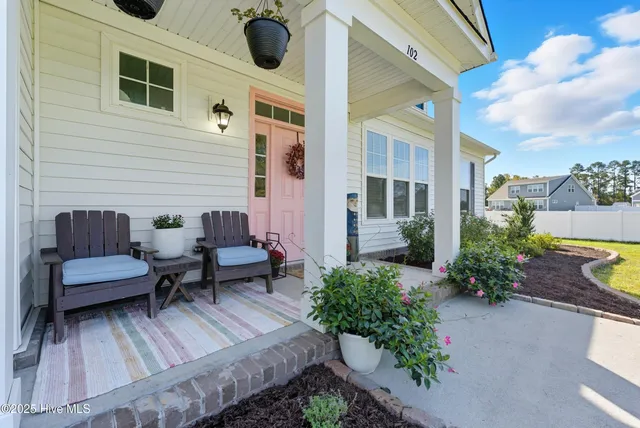 $799,900 | 102 Evelyne Drive, Moyock, NC 27958