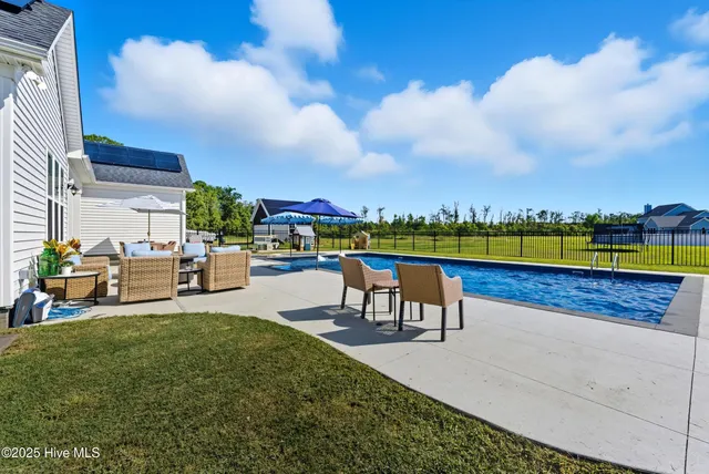 $799,900 | 102 Evelyne Drive, Moyock, NC 27958