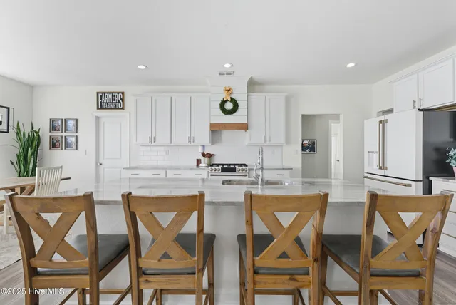 $799,900 | 102 Evelyne Drive, Moyock, NC 27958