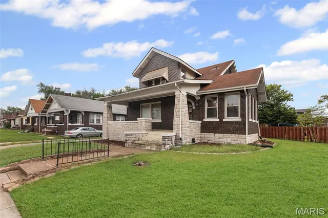 $32,000 | 622 Alhambra Court, East St. Louis, IL 62205