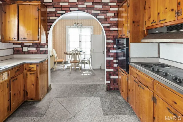 $32,000 | 622 Alhambra Court, East St. Louis, IL 62205