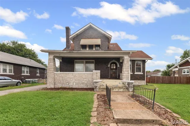 $32,000 | 622 Alhambra Court, East St. Louis, IL 62205
