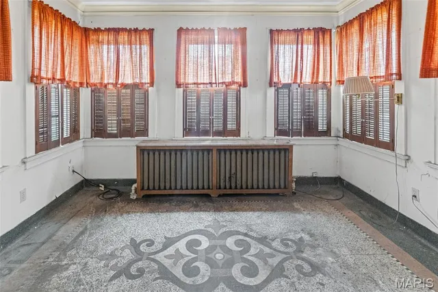 $32,000 | 622 Alhambra Court, East St. Louis, IL 62205