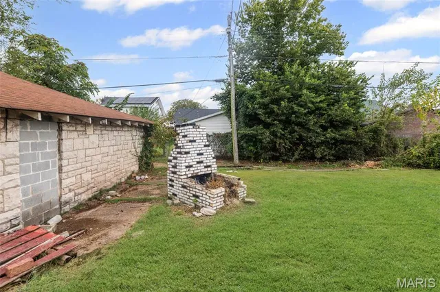 $32,000 | 622 Alhambra Court, East St. Louis, IL 62205