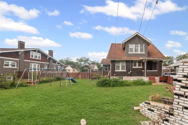 $32,000 | 622 Alhambra Court, East St. Louis, IL 62205