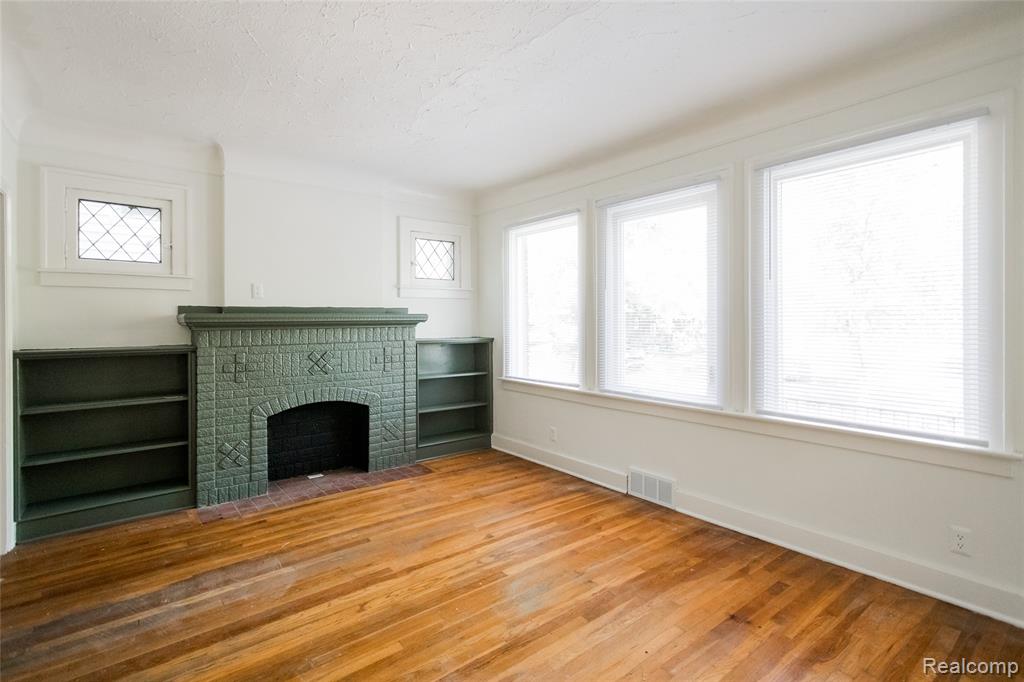 5783 Yorkshire Road Detroit, MI 48224 - Photo 5 of 30