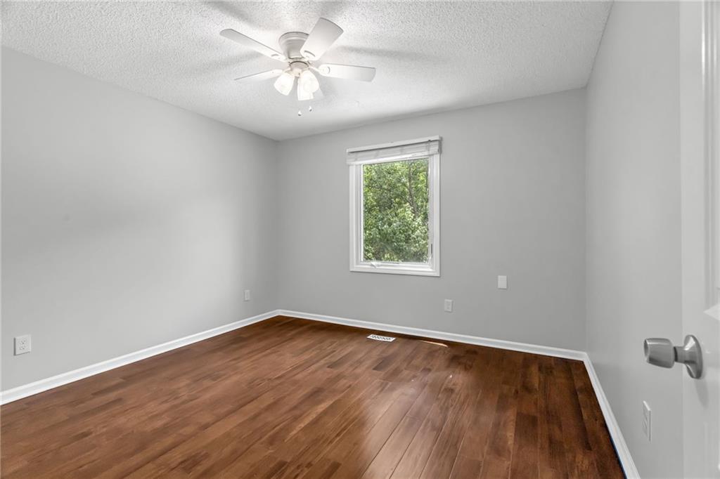 4514 Northwest Apache Drive Riverside, MO 64150 - Photo 14 of 31