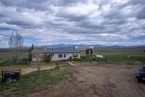 $660,000 | 42650 McGuire Lane, Hayden, CO 81639