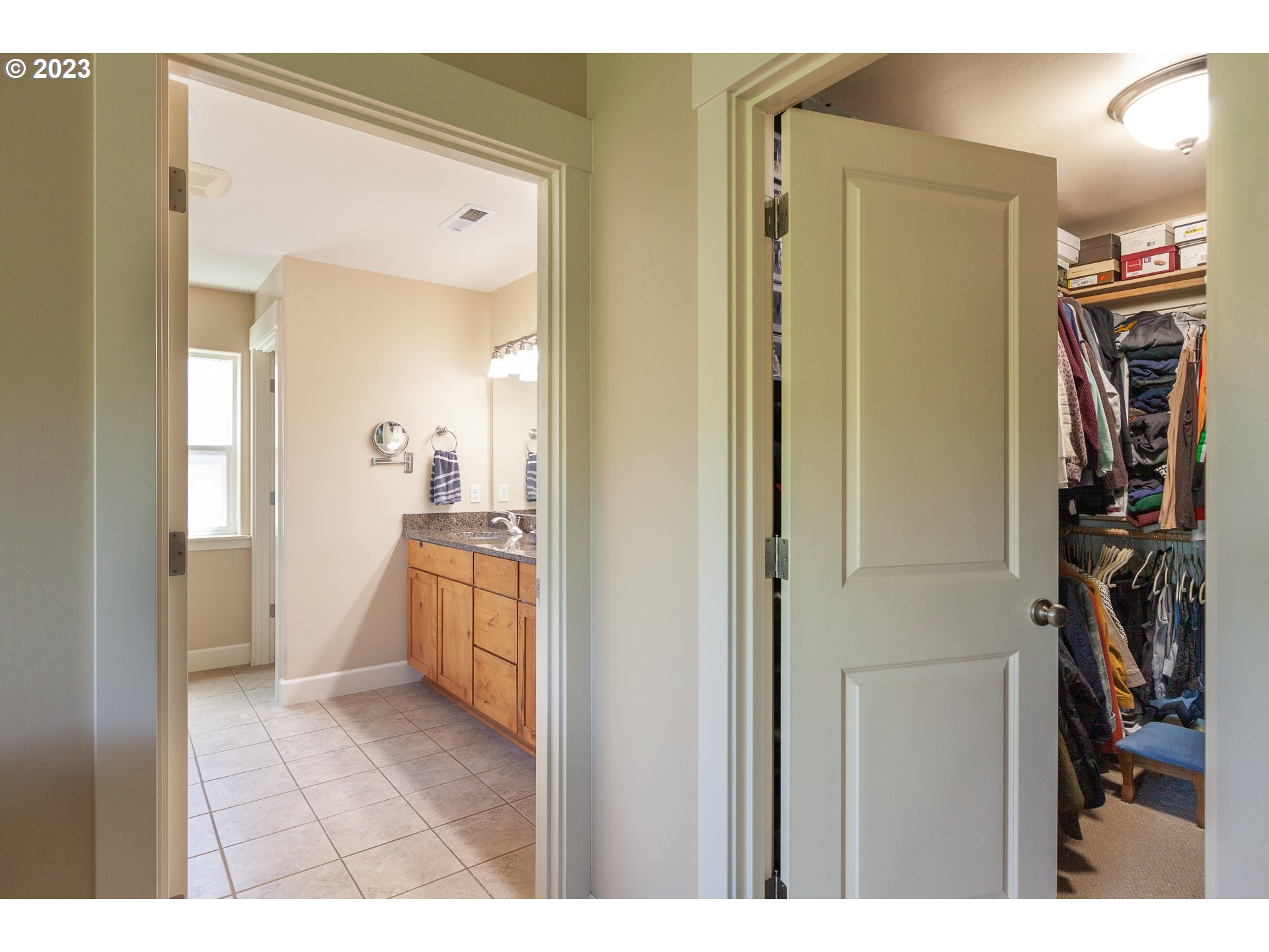 1615 4th Street Hood River, OR 97031 - Photo 19 of 33 a view of a kitchen from the hallway