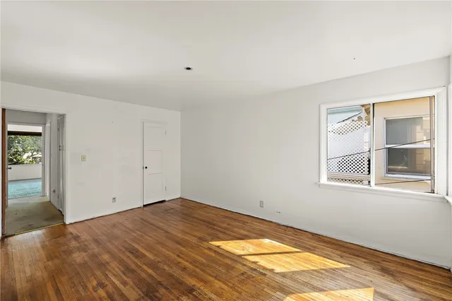 a view of empty room with window
