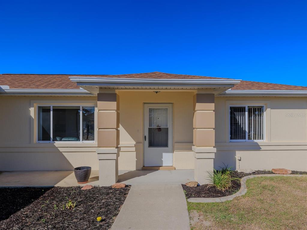 6086 Southwest 98th Loop Ocala, FL 34476 - Photo 3 of 49 a view of a house with a small space