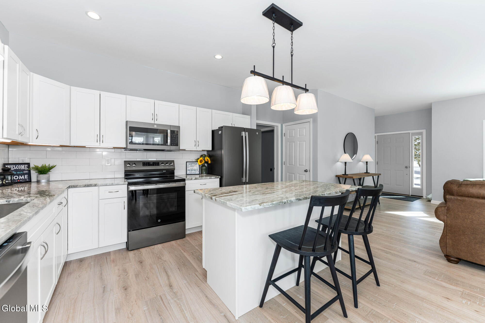 176 Montray Road Queensbury, NY 12804 - Photo 17 of 49 3 Kitchen 2