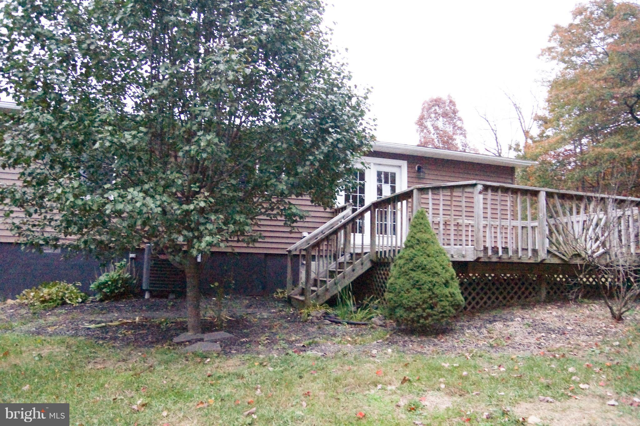 171 Royal Walnut Road Front Royal, VA 22630 - Photo 4 of 14 Exterior (Rear)